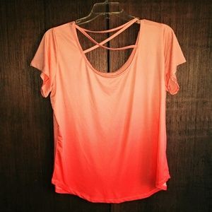 Daisy Fuentes fit gradient top with straps